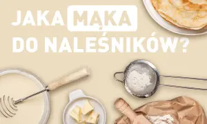Jaka mąka do naleśników? Składniki do pysznych naleśników: ciasto, masło, mąka w sitku i worek z mąką.
