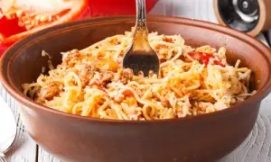 Spaghetti z makaronem ryżowym: Smaczna i lekka alternatywa bez glutenu